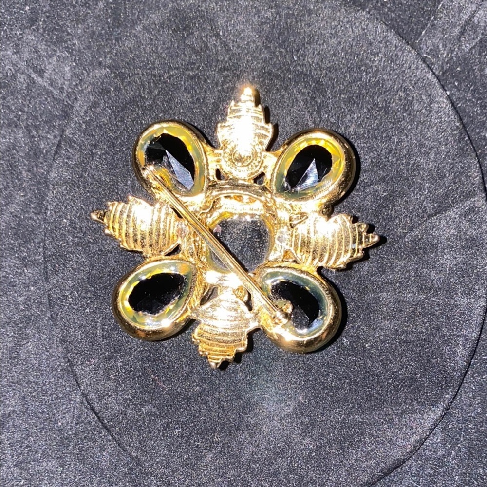 Vintage Rare St John Elegant Gold and Black Floral Brooch - Picture 8 of 8